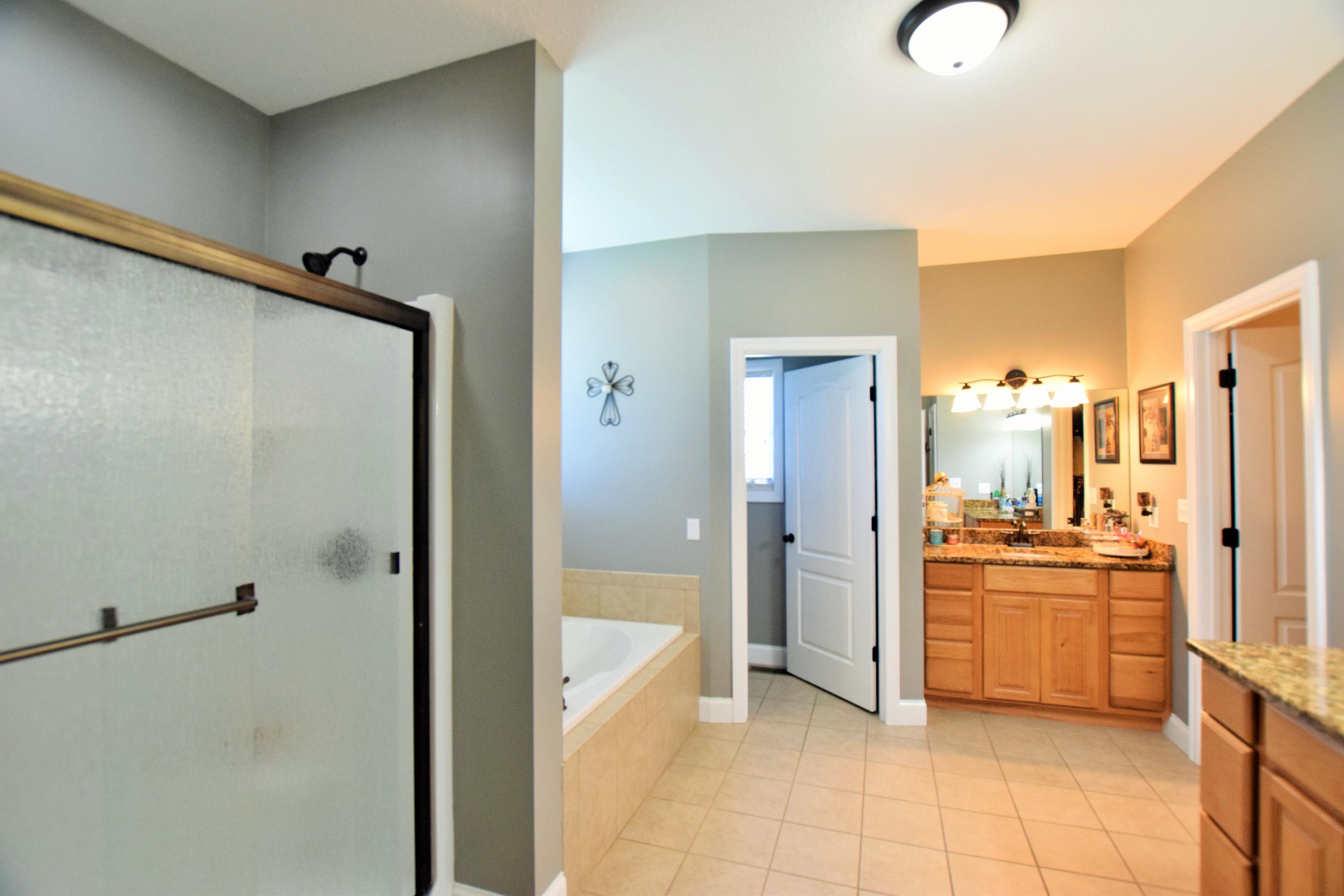 405 Hatcher Road Seymour, TN 37865 - Photo 10 of 30 Master Bath