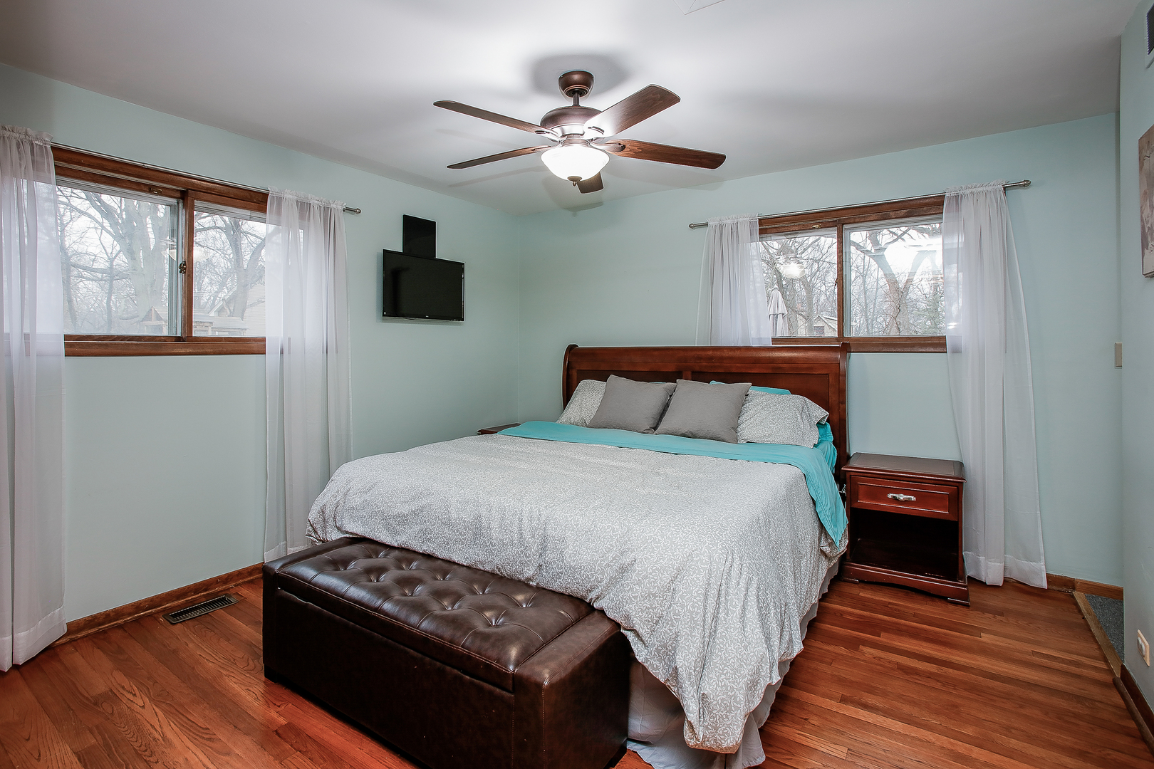 27W522 Manchester Road Winfield, IL 60190 - Photo 7 of 21