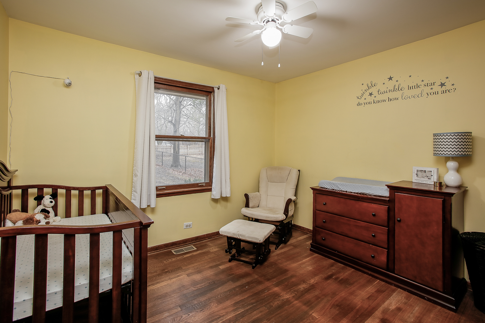 27W522 Manchester Road Winfield, IL 60190 - Photo 9 of 21