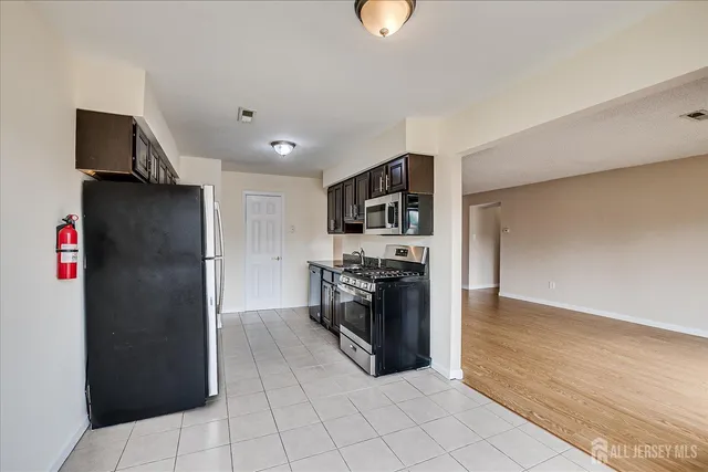 $2,500 | 223 Edison Glen Terrace, Edison, NJ 08837