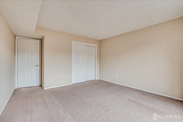 $2,500 | 223 Edison Glen Terrace, Edison, NJ 08837