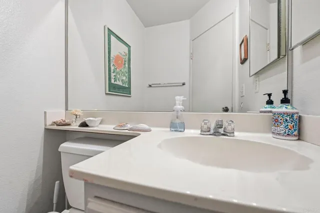 $899,900 | 11275 Pinestone Court, San Diego, CA 92128