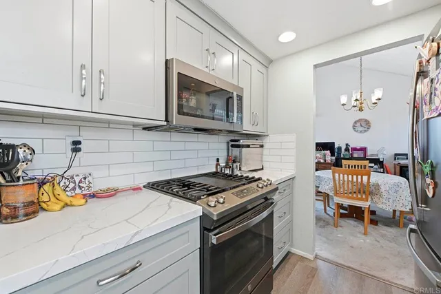 $899,900 | 11275 Pinestone Court, San Diego, CA 92128