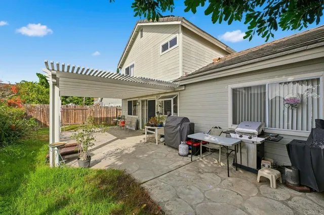 $899,900 | 11275 Pinestone Court, San Diego, CA 92128