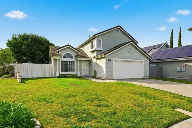 $899,900 | 11275 Pinestone Court, San Diego, CA 92128