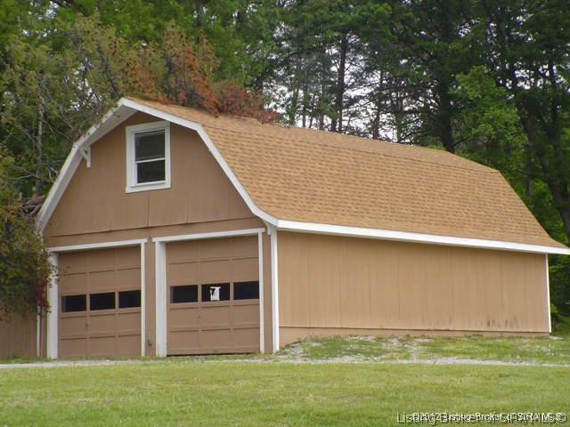 4017 Green Valley Road New Albany, IN 47150 - Photo 2 of 13 Gallery Image 2