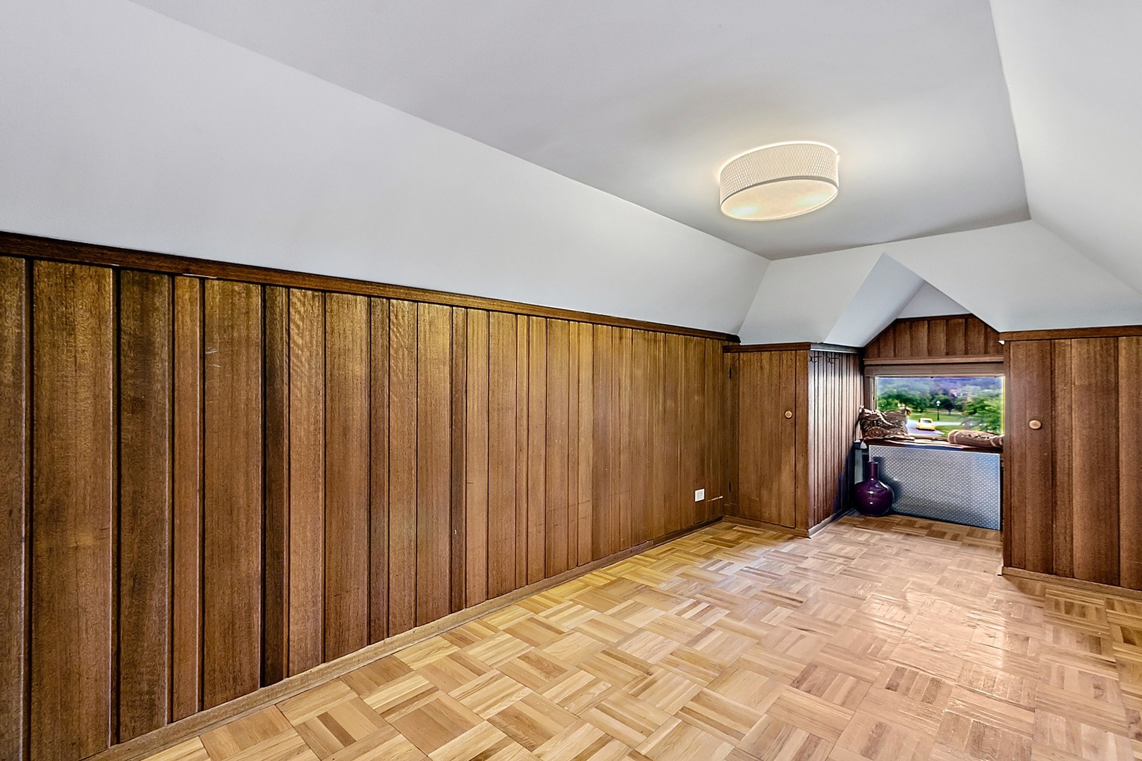 595 East Parkway Road Riverside, IL 60546 - Photo 20 of 35 a view of a room with a bed and a window