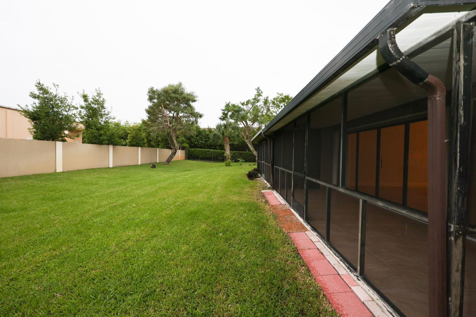 10127 Boca Bend East, Unit B2 Boca Raton, FL 33428 - Photo 13 of 39 800d590b-baa0-4501-90e9-1901dafde061