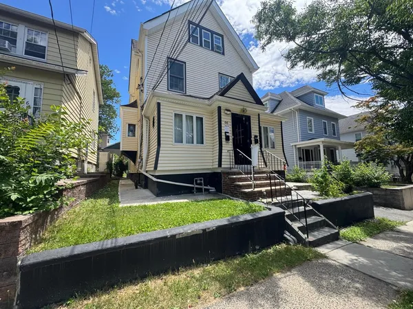 $875,000 | 66 Washburn Place, East Rutherford, NJ 07073