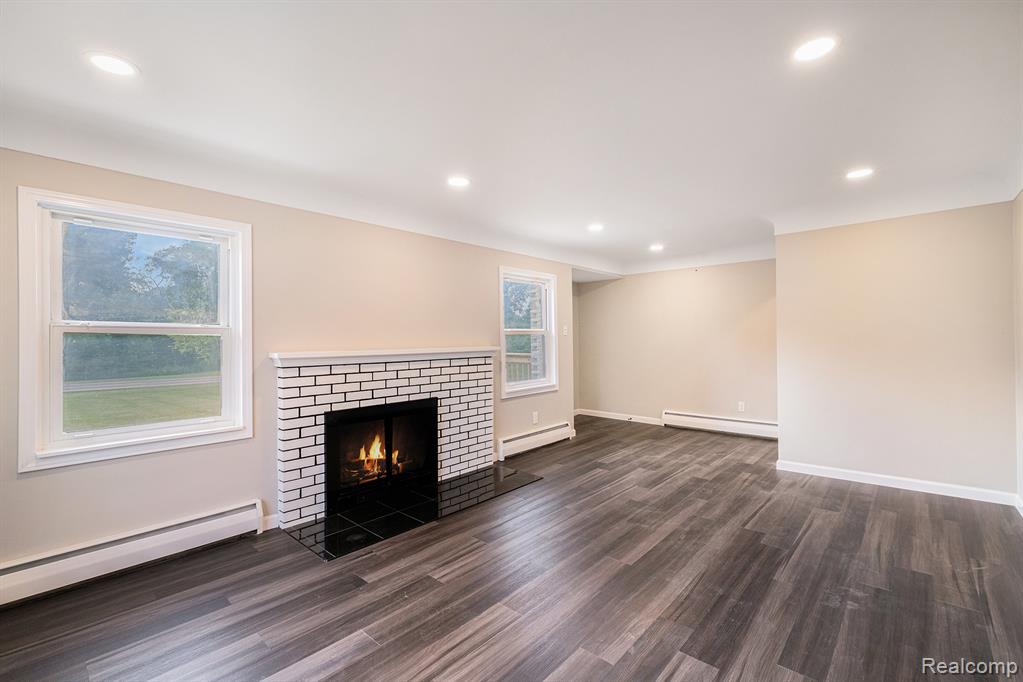 9212 Fenton Road Grand Blanc, MI 48439 - Photo 12 of 22 Gallery Image 12