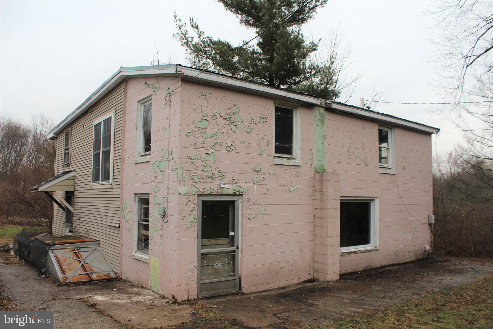 833 Rife Run Road Manheim, PA 17545 - Photo 2 of 8 Dwelling