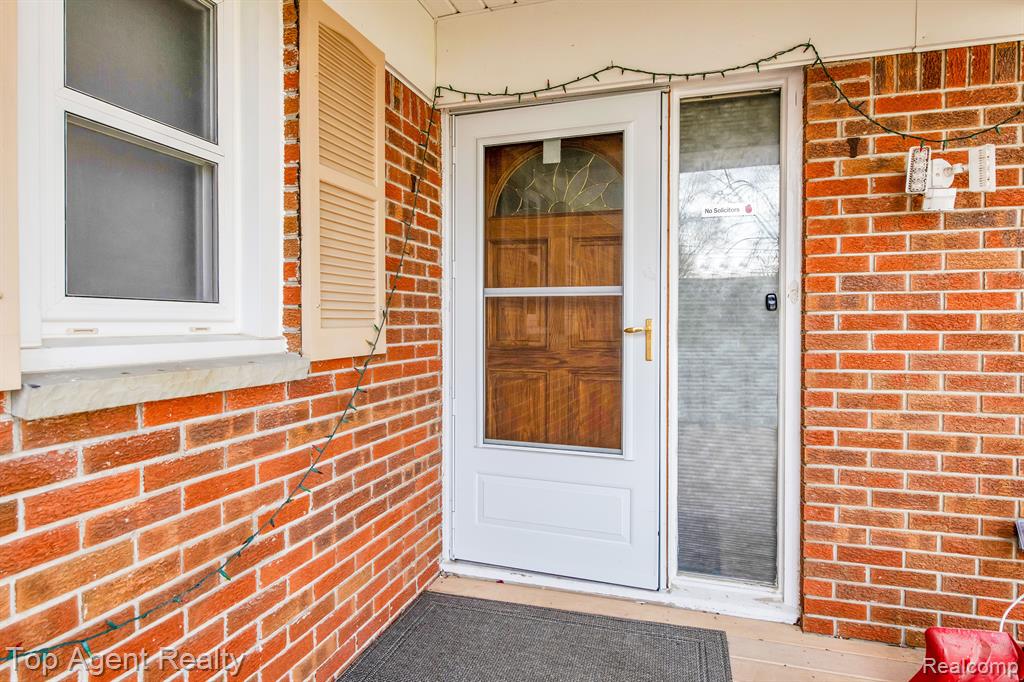 3302 Grant Road Rochester Hills, MI 48309 - Photo 5 of 40