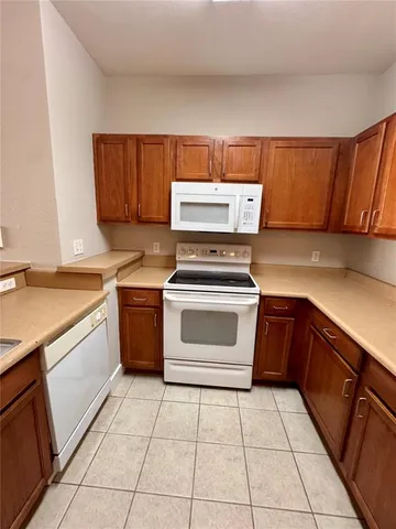 $1,340 | 8124 Claire Ann Drive, Unit 204, Orlando, FL 32825