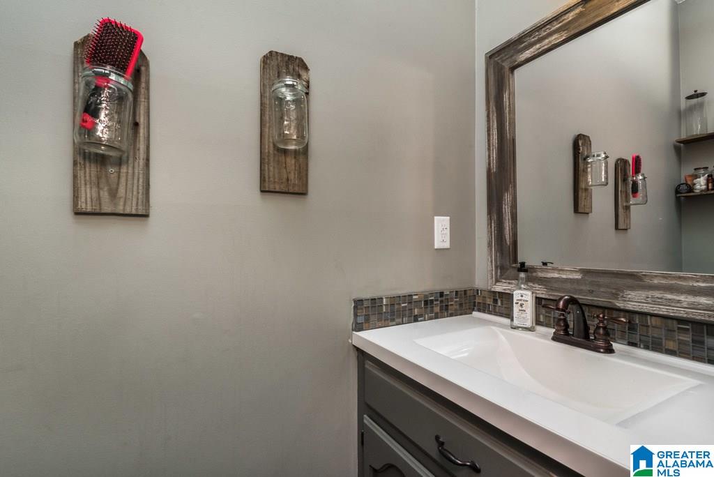 1304 Colonial Way Alabaster, AL 35007 - Photo 10 of 27