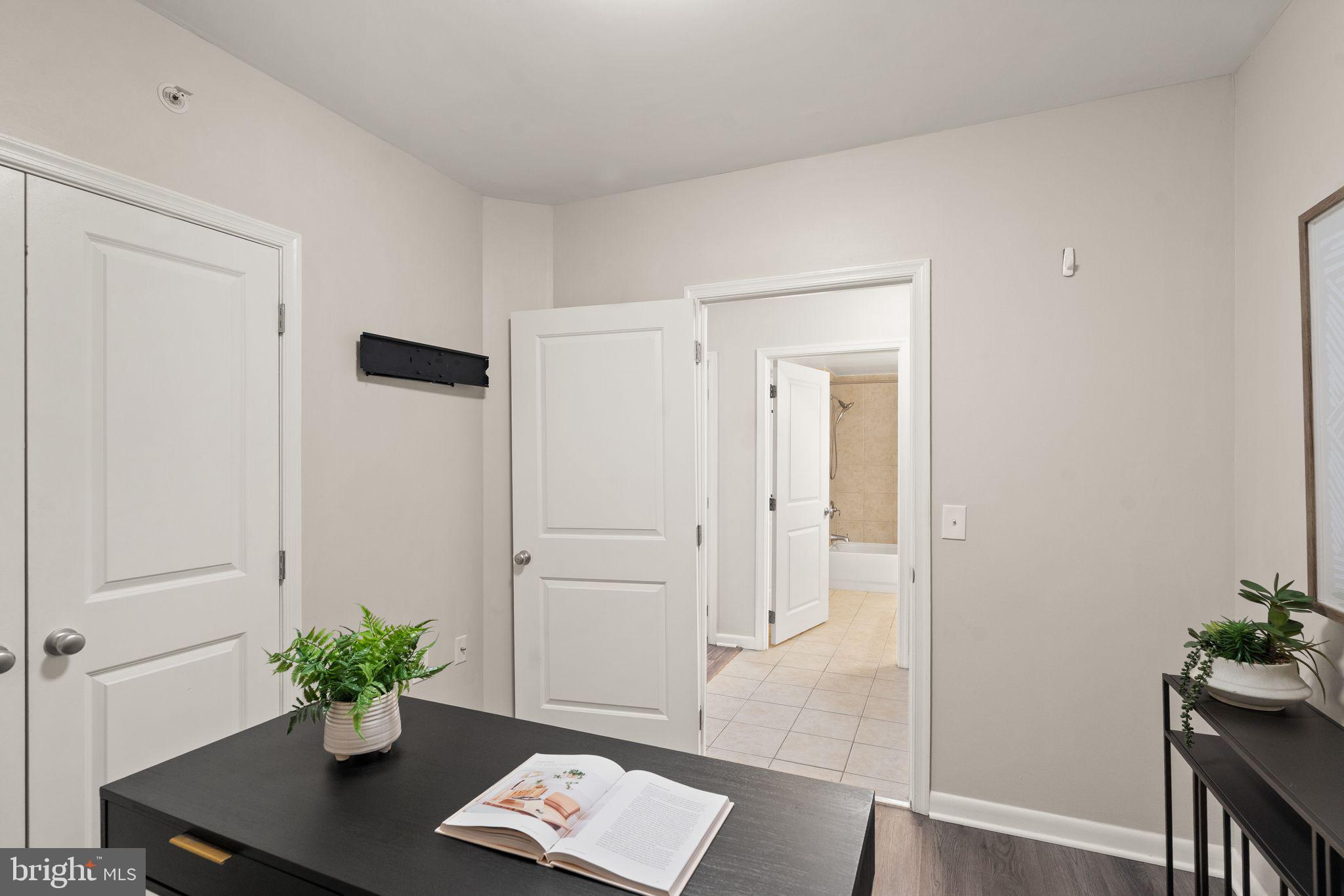 851 North Glebe Road, Unit 1309 Arlington, VA 22203 - Photo 13 of 58 Gallery Image 13