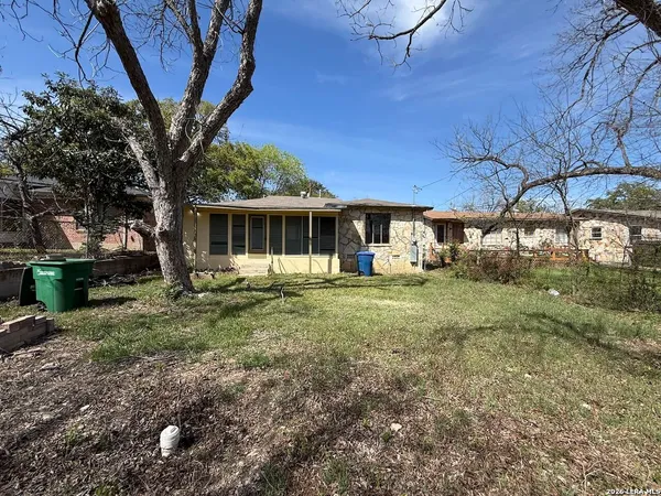$1,350 | 1124 Vanderbilt Street, San Antonio, TX 78210