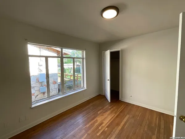 $1,350 | 1124 Vanderbilt Street, San Antonio, TX 78210