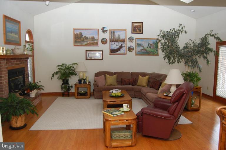 2647 Melba Road Ellicott City, MD 21042 - Photo 3 of 30 Great Room off the Foyer