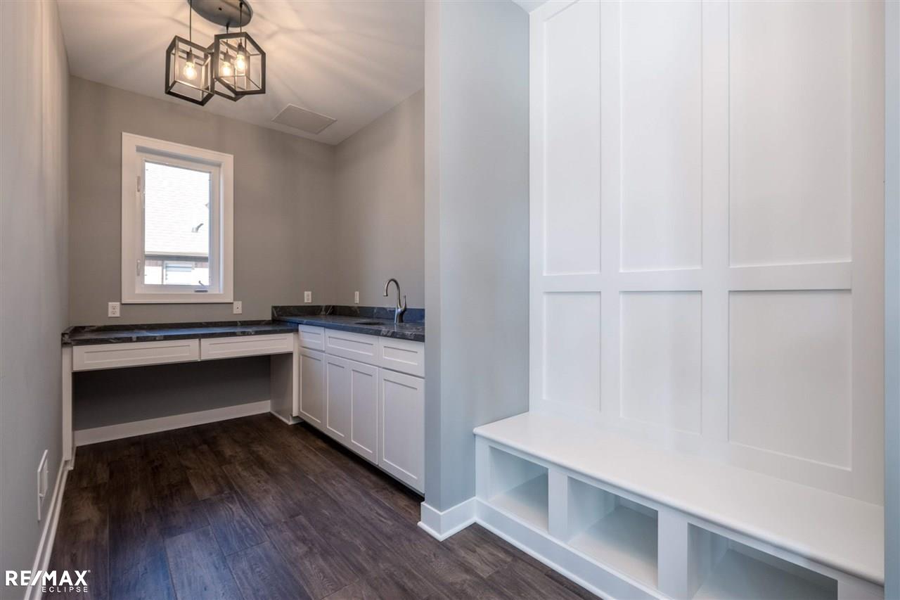 49409 Split Rock Road Macomb, MI 48044 - Photo 15 of 35
