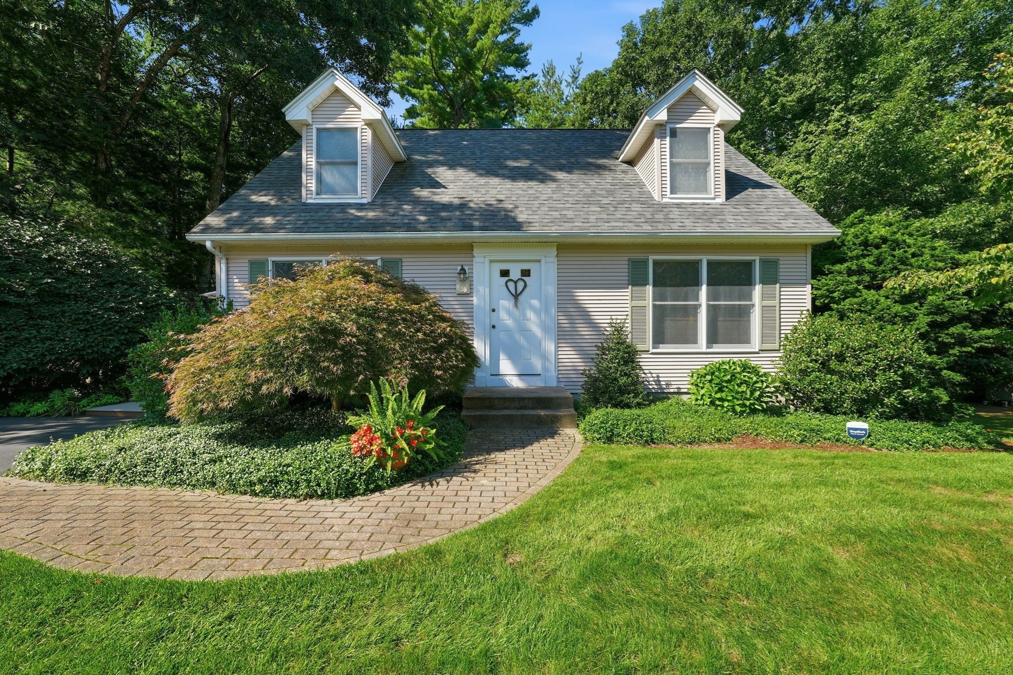 11 Stephanie Circle Springfield, MA 01129 - Photo 8 of 39 Gallery Image 8