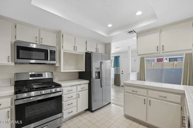 $665,000 | 1760 East Avenida De Las Flores, Thousand Oaks, CA 91362