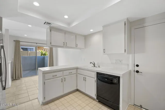 $665,000 | 1760 East Avenida De Las Flores, Thousand Oaks, CA 91362