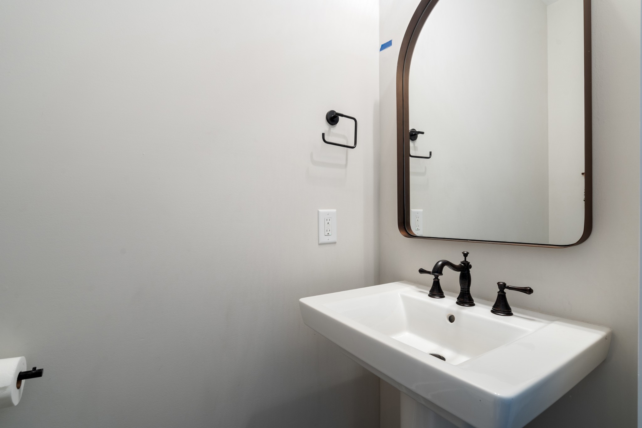 659 Turney Road Auburntown, TN 37016 - Photo 10 of 40 a bathroom with a sink and a mirror