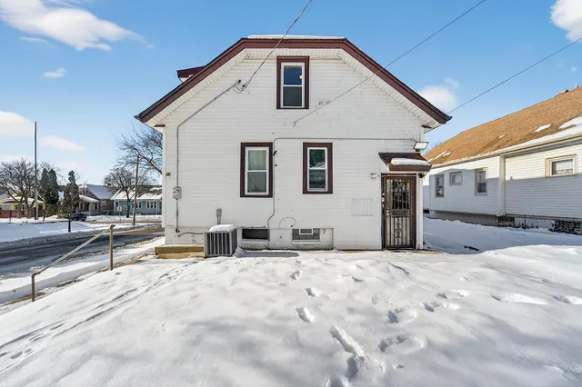 $225,000 | 3700 North 14th Street, Milwaukee, WI 53206