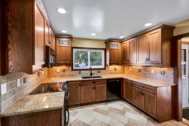 $469,000 | 801 4th Street, Newport, WA 99156