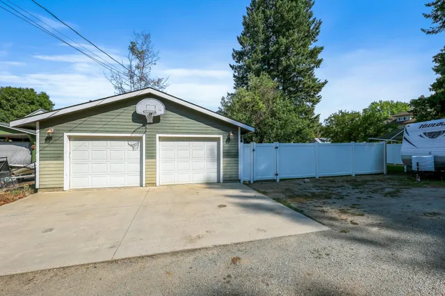 $469,000 | 801 4th Street, Newport, WA 99156