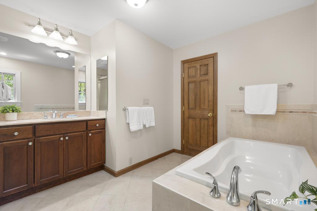 33 Topledge Road Redding, CT 06896 - Photo 20 of 36