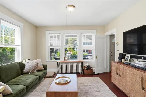 $2,300 | 247 Rankin Avenue, Unit 1, Providence, RI 02908