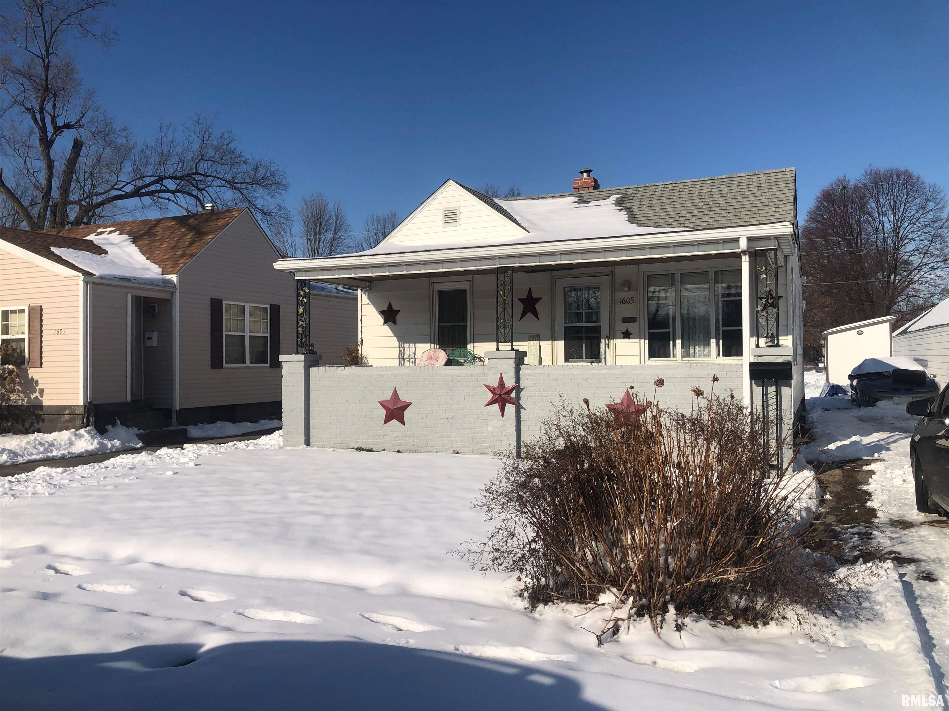 1605 East Watch Avenue Springfield, IL 62702 - Photo 1 of 1