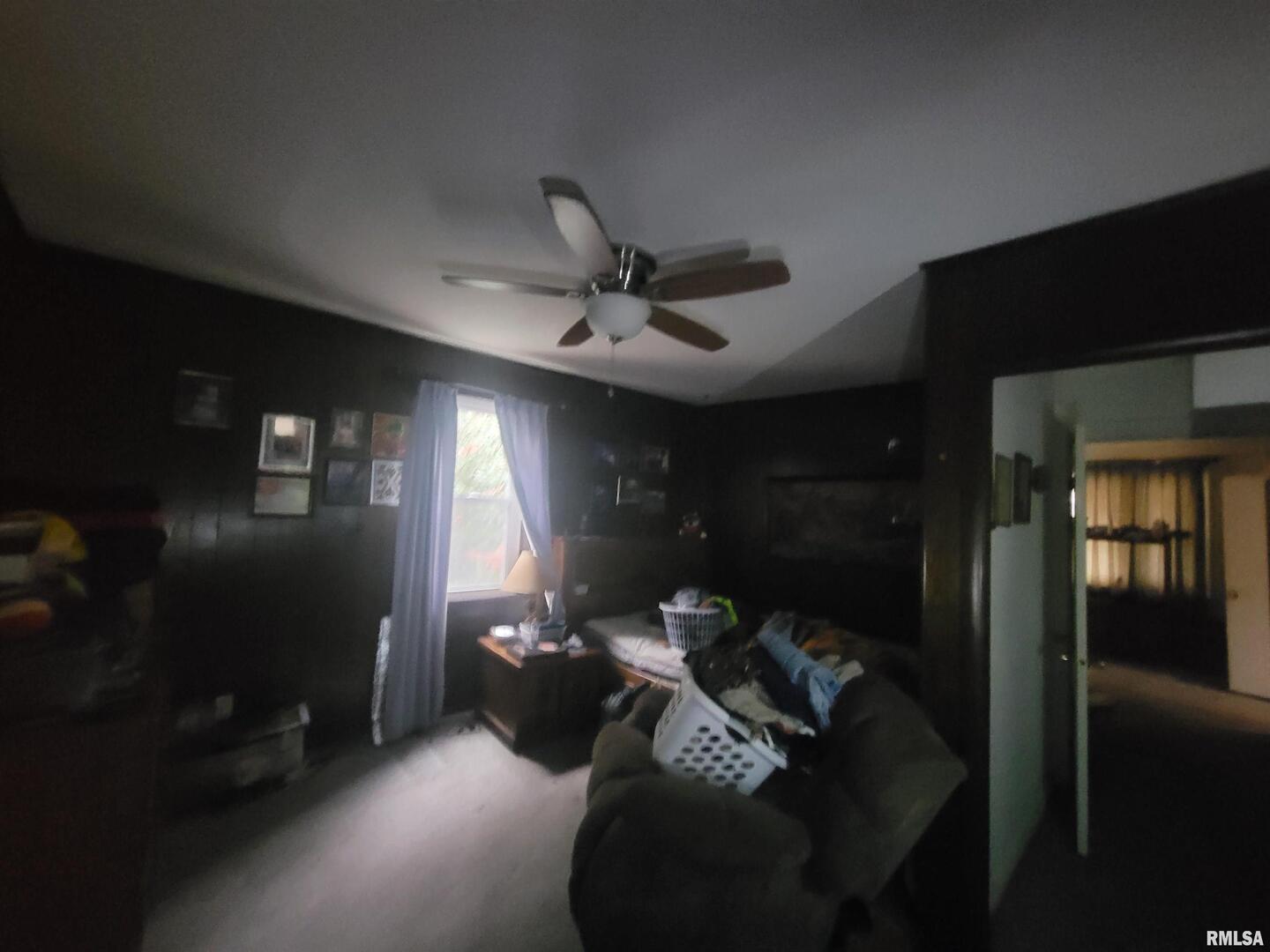 905 West Monroe Street Herrin, IL 62948 - Photo 13 of 14 a living room with furniture