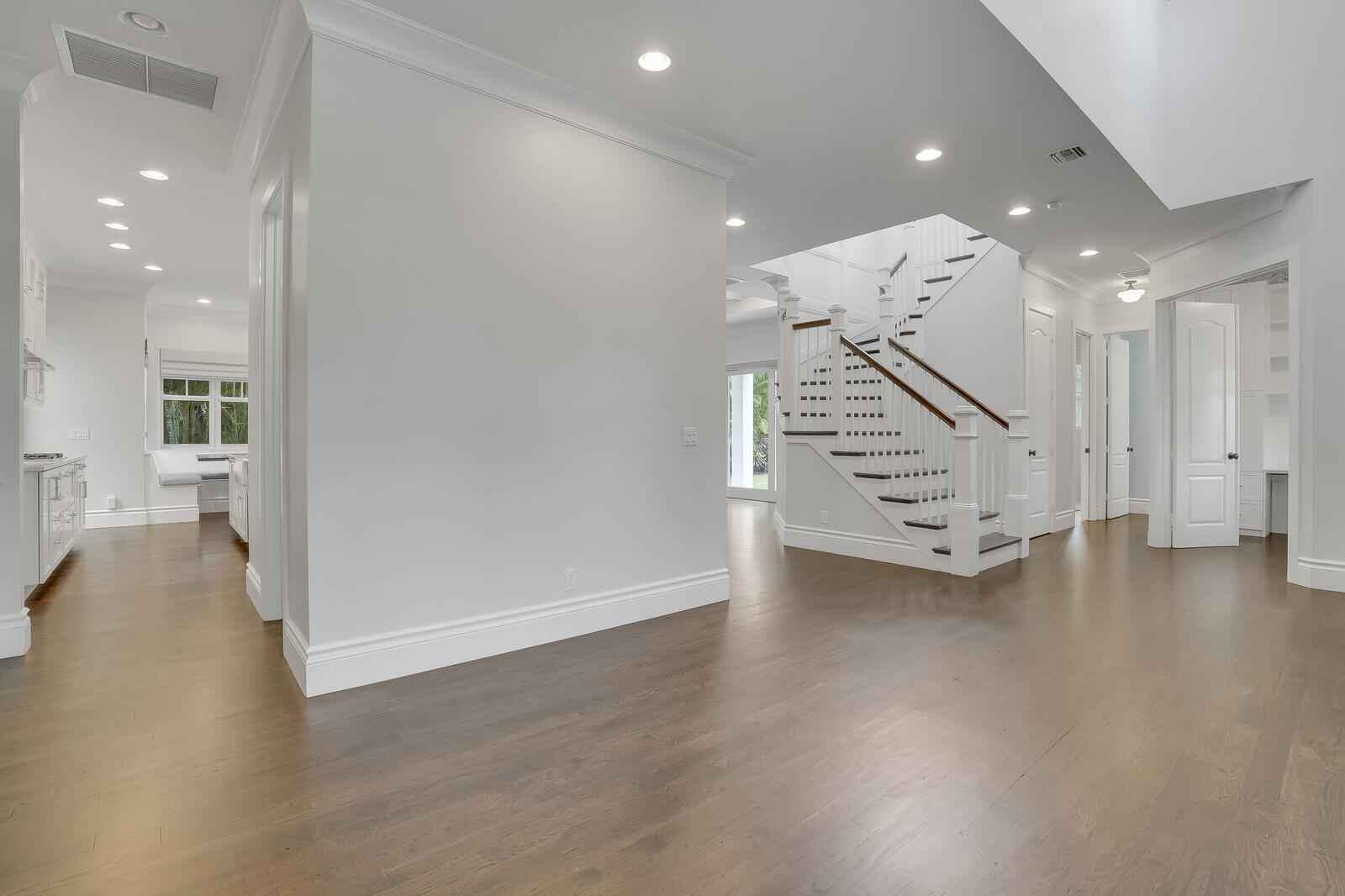 200 Northwest 10th Street Boca Raton, FL 33432 - Photo 7 of 71 07_Image_7_mls