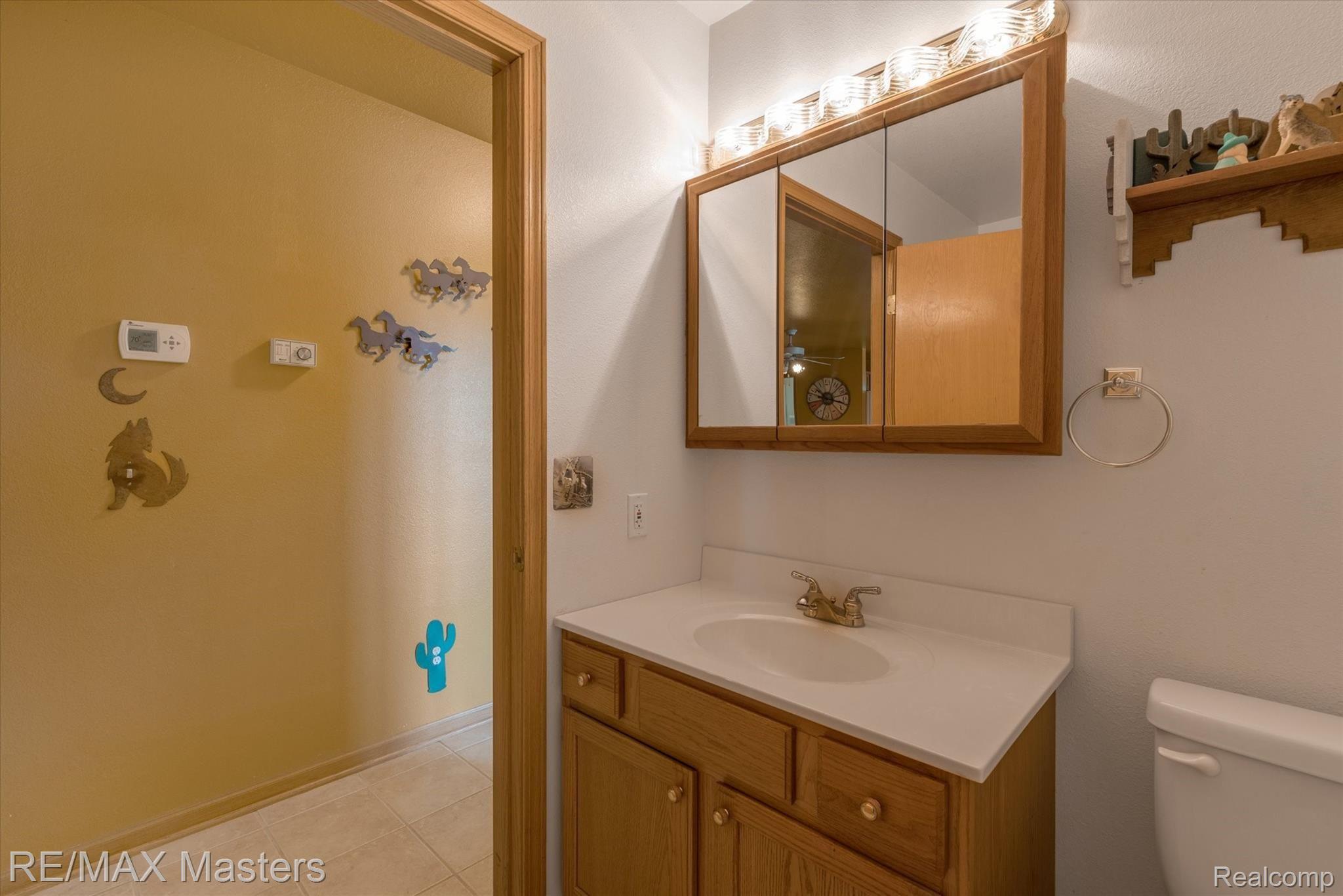 1900 Post Road Newport, MI 48166 - Photo 13 of 42 Hall Bath W Shower