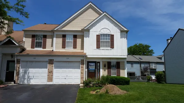 $2,500 | 118 West 67th Street, Westmont, IL 60559