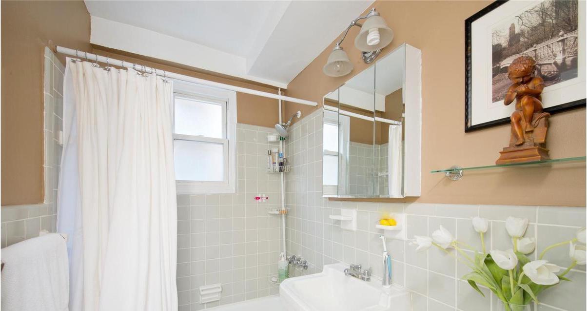 347 East 53rd Street, Unit 5B Manhattan, NY 10022 - Photo 4 of 5
