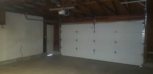 $128,000 | 232 East Spruce Street, Hesston, KS 67062