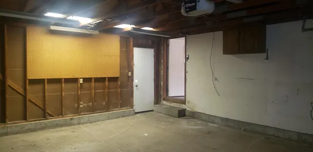 $128,000 | 232 East Spruce Street, Hesston, KS 67062