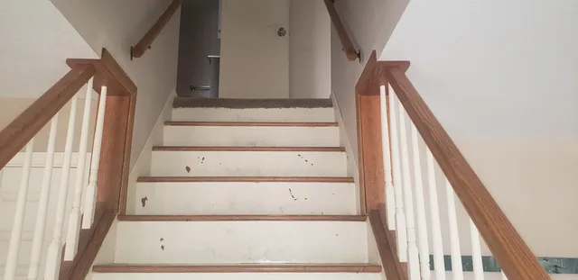 $128,000 | 232 East Spruce Street, Hesston, KS 67062