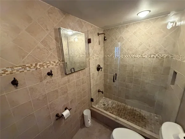 $3,000 | 710 North Ocean Boulevard, Unit 603, Pompano Beach, FL 33062