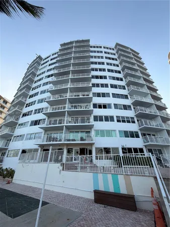 $3,000 | 710 North Ocean Boulevard, Unit 603, Pompano Beach, FL 33062