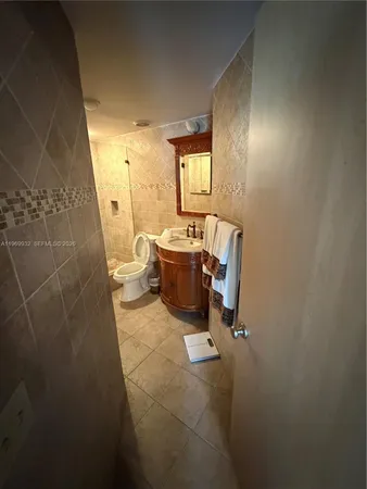 $3,000 | 710 North Ocean Boulevard, Unit 603, Pompano Beach, FL 33062