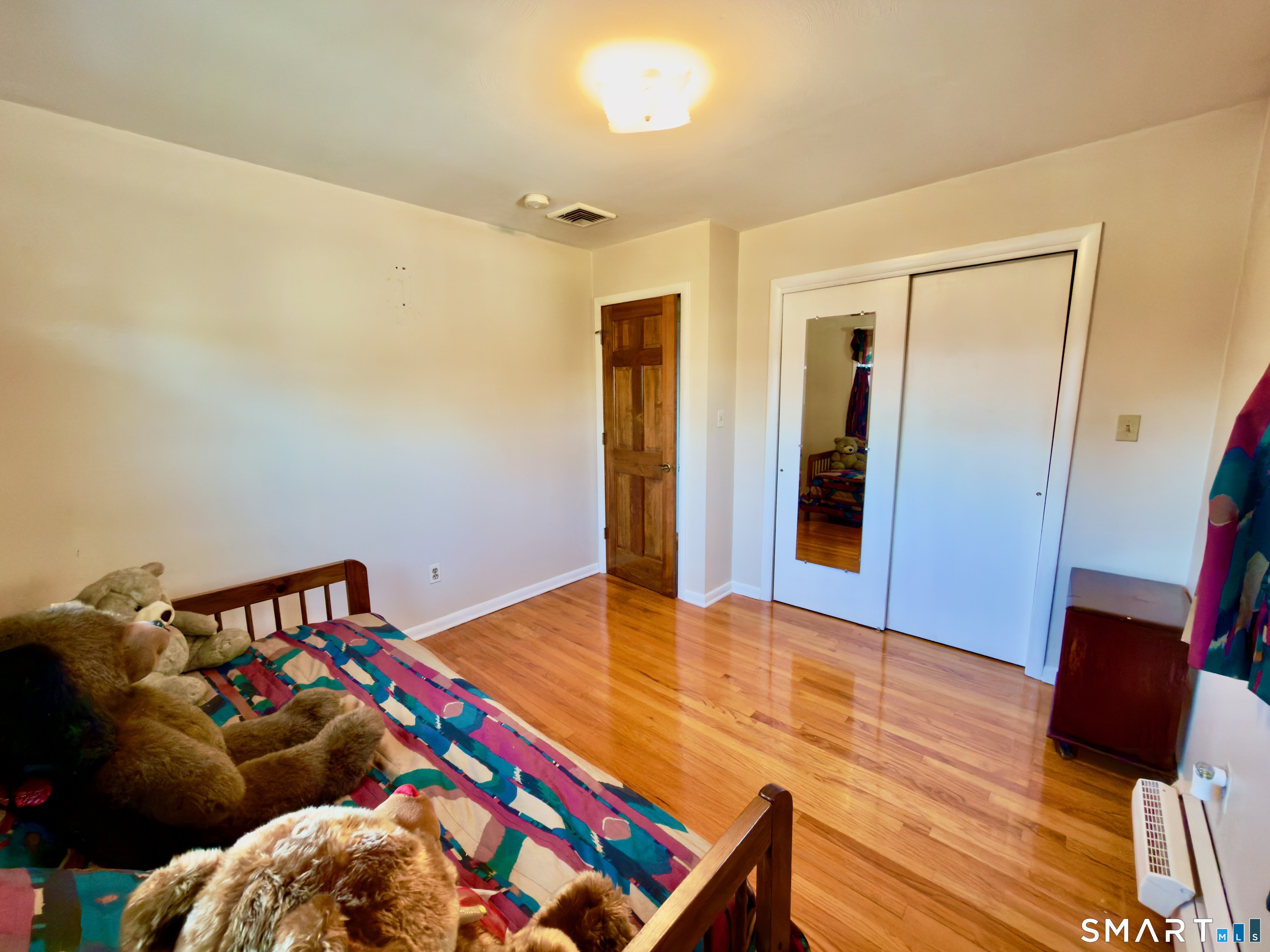 25 Greenfield Avenue Waterbury, CT 06708 - Photo 18 of 37