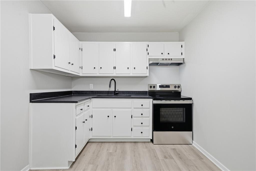 4913 Bartlett Road Forest Park, GA 30297 - Photo 10 of 30