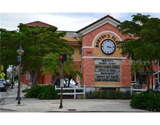 $2,250 | 1757 Hillview Street, Unit 5, Sarasota, FL 34239