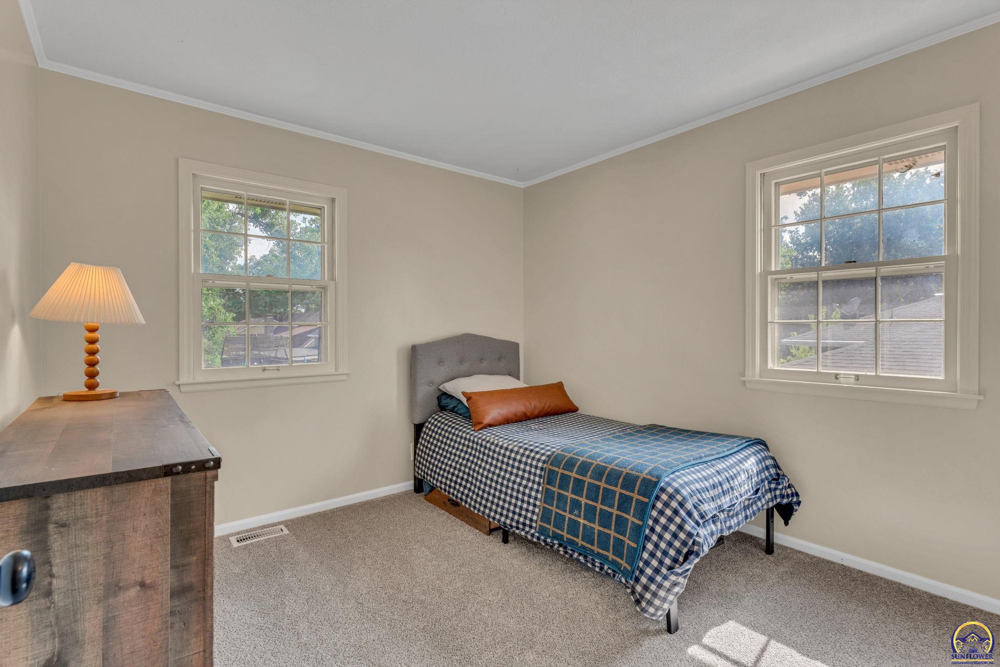 3619 Southwest 33rd Street Topeka, KS 66614 - Photo 25 of 47