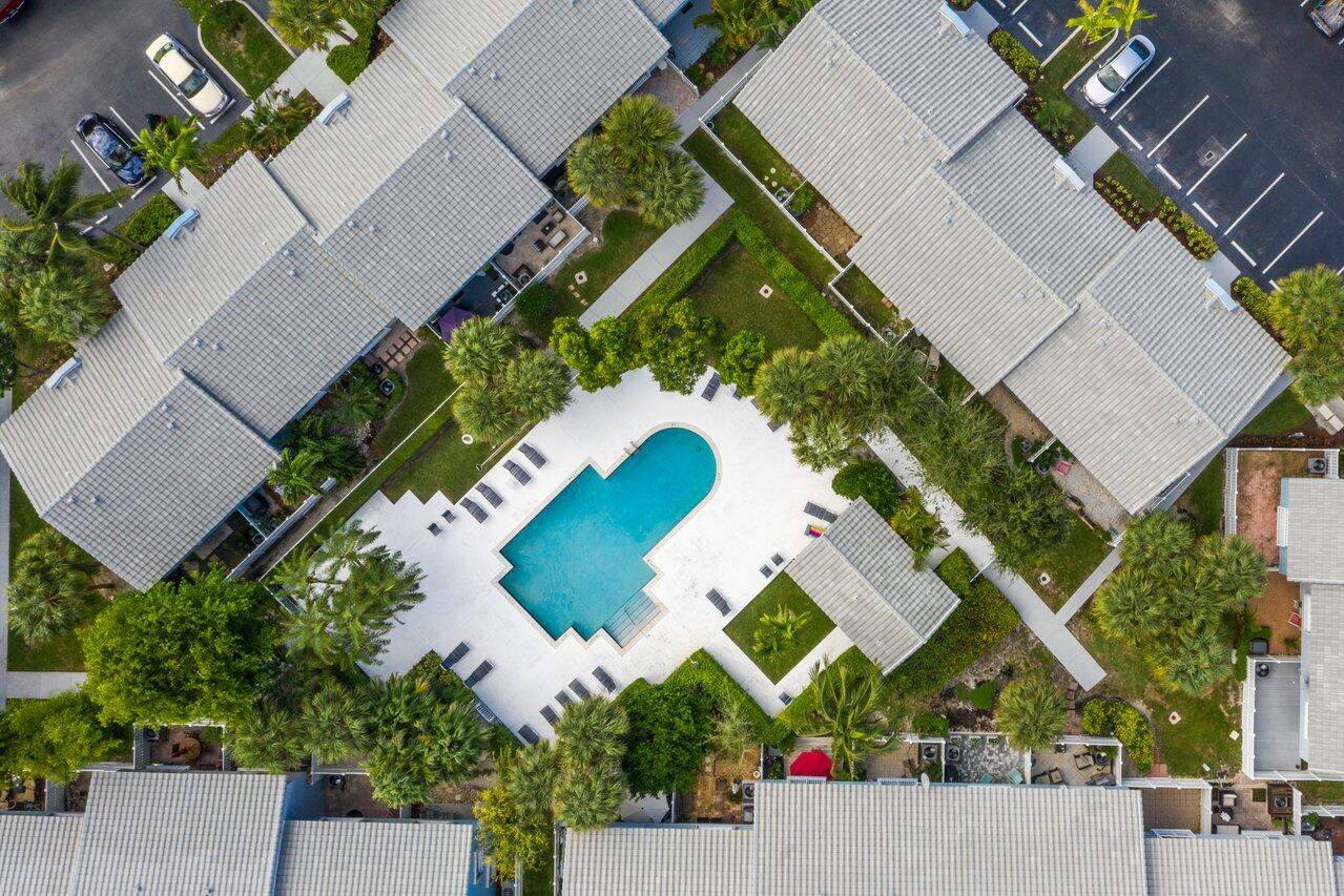 1050 Jeffery Street Boca Raton, FL 33487 - Photo 23 of 25 an aerial view of a