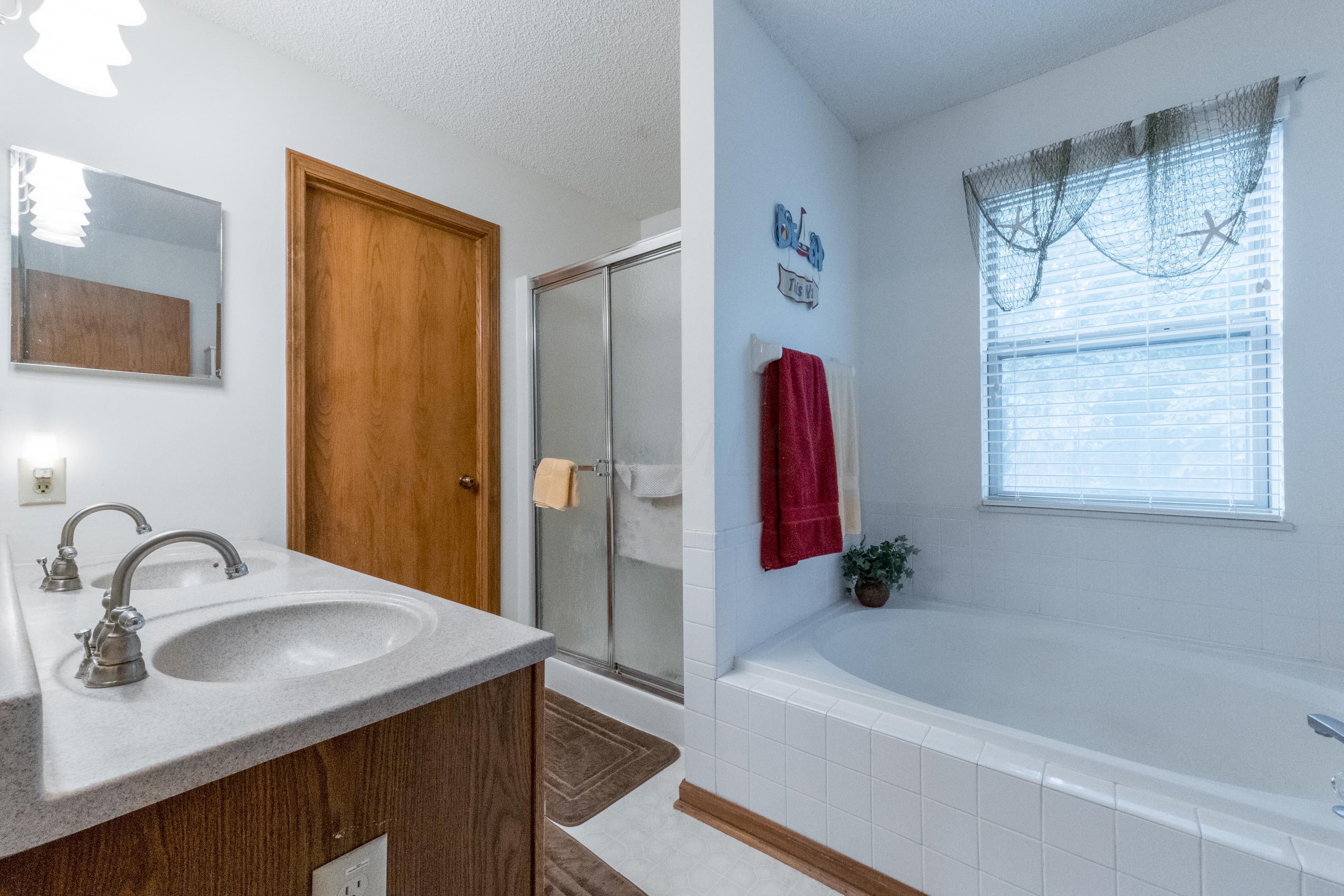 664 Ridenour Road Columbus, OH 43230 - Photo 37 of 77 034P1703860